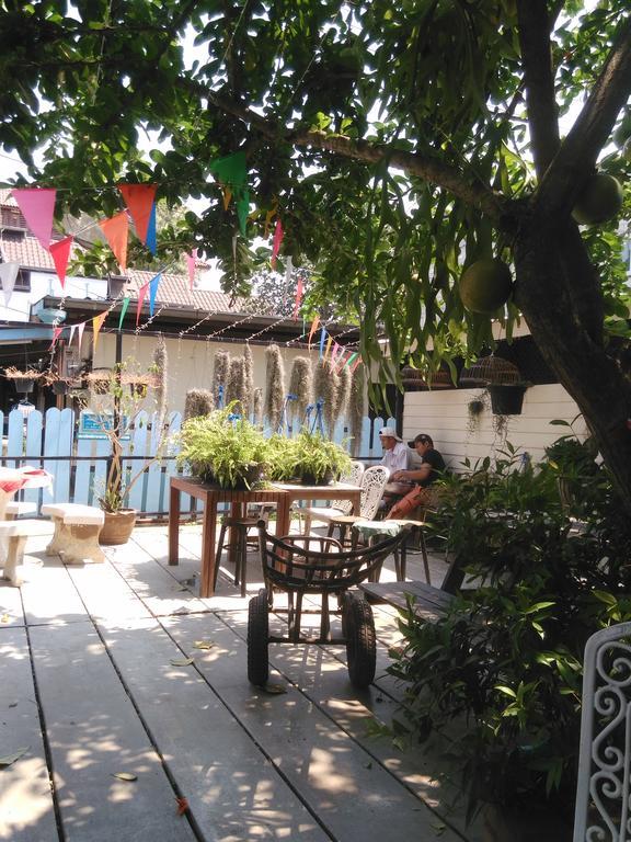 Patchaya Guesthouse 암파와 외부 사진