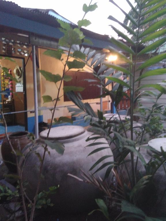 Patchaya Guesthouse 암파와 외부 사진