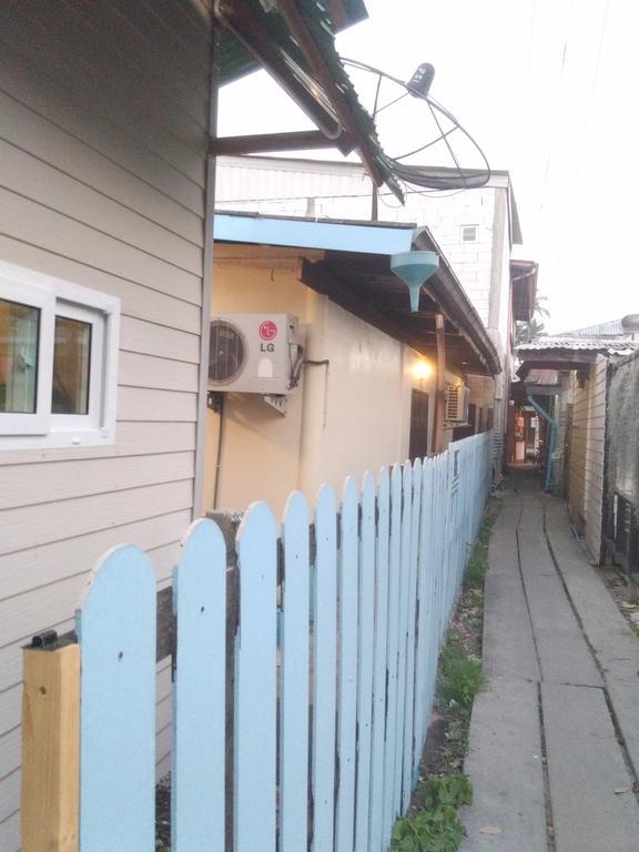 Patchaya Guesthouse 암파와 외부 사진