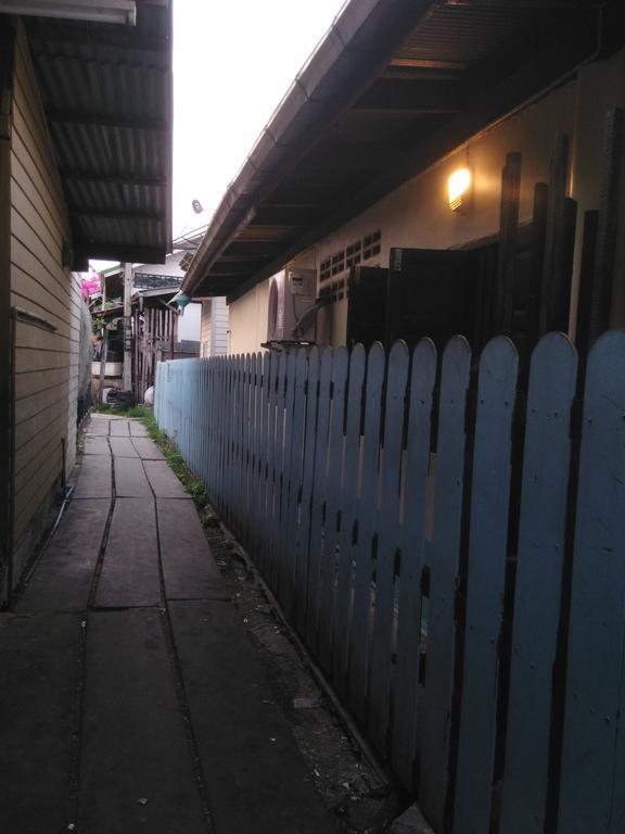 Patchaya Guesthouse 암파와 외부 사진