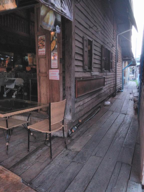 Patchaya Guesthouse 암파와 외부 사진