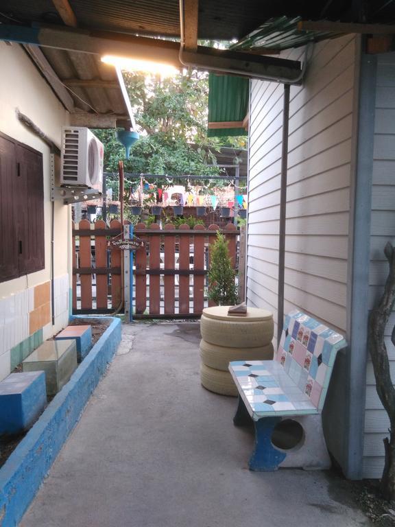 Patchaya Guesthouse 암파와 외부 사진
